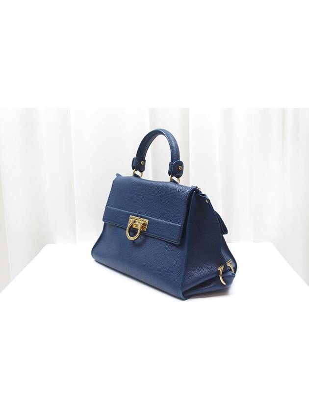 Ferragamo Sofia gold plated Gancini medium navy tote shoulder bag - SALVATORE FERRAGAMO - BALAAN 4