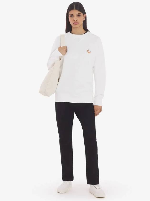 Chillax Fox Patch Classic Sweatshirt Ecru - MAISON KITSUNE - BALAAN 5