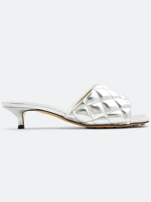 Metallic Lambskin Padded Mule Silver - BOTTEGA VENETA - BALAAN.