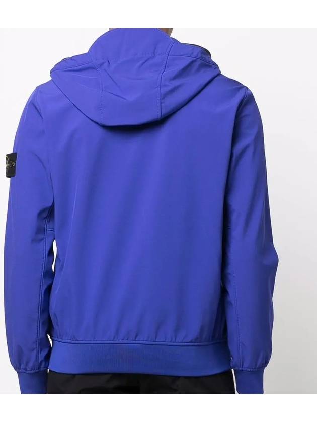 Wappen Patch Soft Shell Hooded Jacket Blue - STONE ISLAND - BALAAN 5