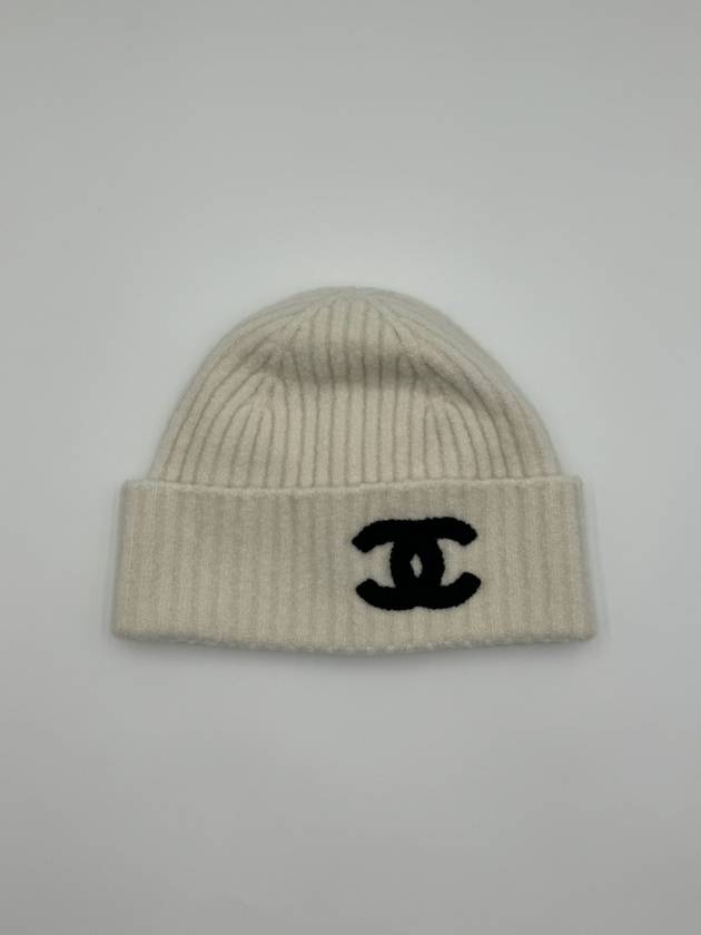 24K Beanie Ivory CC Logo Cashmere Winter Hat AAA590 - CHANEL - BALAAN 2