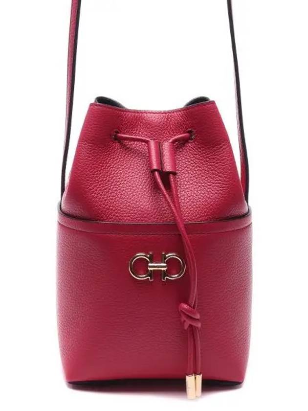 Grained Leather Gancini Mini Bucket Bag Red - SALVATORE FERRAGAMO - BALAAN 2