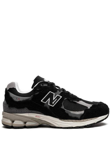 2002R Protection Pack Low Top Sneakers Black - NEW BALANCE - BALAAN 1