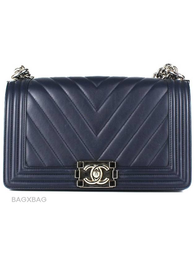 CH Chevron Boy Bag Medium Navy Silver CH41BG198 - CHANEL - BALAAN 1