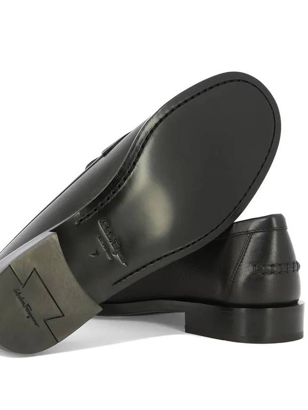 Women's Ofelia Gancini Ornament Loafer Black - SALVATORE FERRAGAMO - BALAAN 6