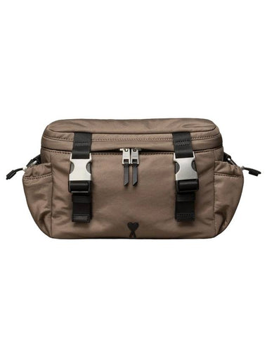 De Coeur Messenger Bag Brown - AMI - BALAAN 1