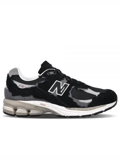 2002R Protection Pack Low Top Sneakers Black - NEW BALANCE - BALAAN 2