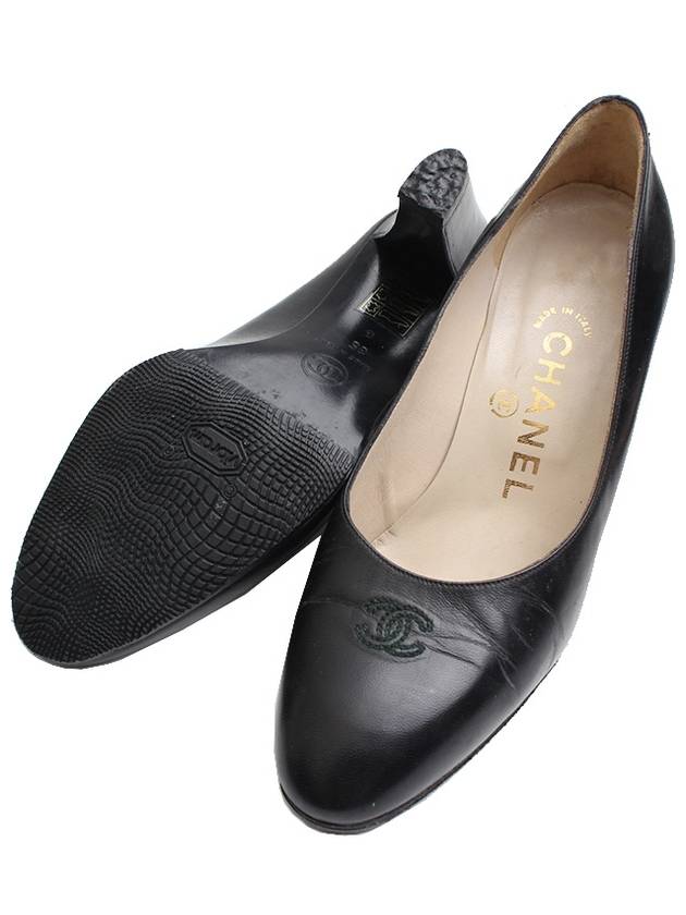 Black leather pumps 35C - CHANEL - BALAAN 3