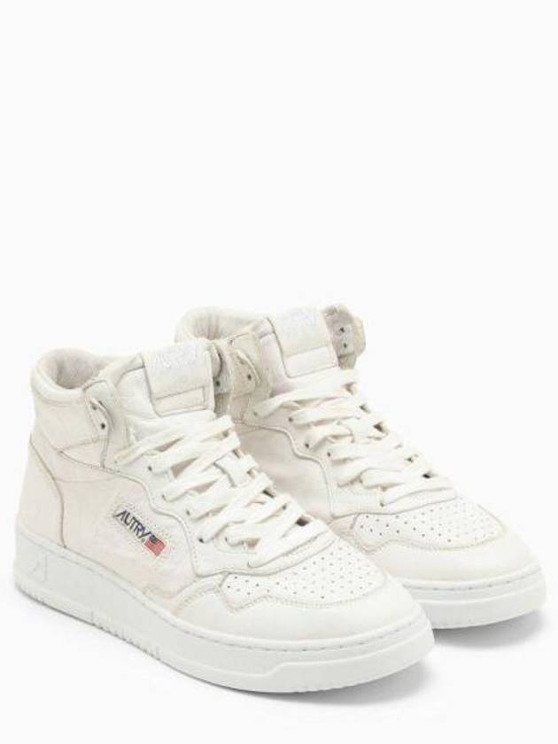 FW23 24 Medalist Mid sneakers in white leather AUMWSG10 NSG10 - AUTRY - BALAAN 3