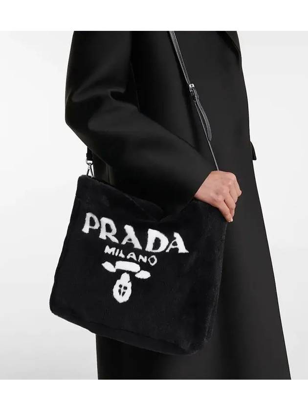 Logo Shearling Tote Bag Black White 1BG374 2EC9 F0967 - PRADA - BALAAN 5