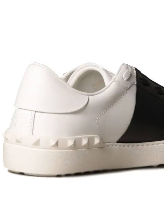 Men's Hidden Strap Rockstud Color Contrast Sneakers White Black - VALENTINO - BALAAN 5