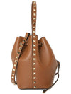 Rockstud Grain Calfskin Bucket Bag Saddle Brown - VALENTINO - BALAAN 4