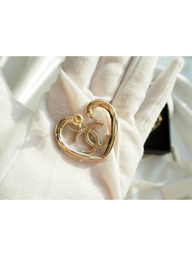 23C CC Logo Big Heart Gold Crystal Earrings Earrings ABA098 - CHANEL - BALAAN 6