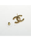 CC Logo Vintage Gold Black Metal Earrings ABC944 B16086 NW195 - CHANEL - BALAAN 7