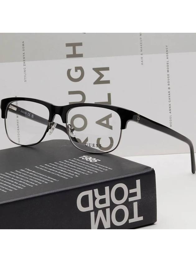 Eyewear Square Glasses Black - GUESS - BALAAN 3