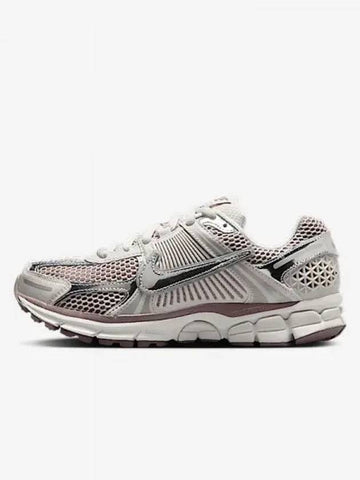 Zoom Vomero 5 Women s Sneakers Vast Gray Platinum Violet Taupe Metallic Silver HV6417 001 755650 - NIKE - BALAAN 1