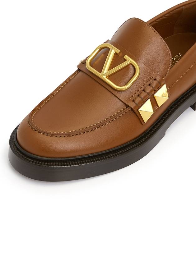 Calfskin Studded Sign Loafer Brown - VALENTINO - BALAAN.