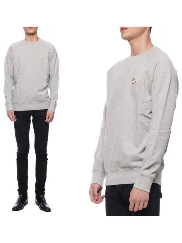 Chillax Fox Patch Classic Sweatshirt Grey Melange - MAISON KITSUNE - BALAAN 2