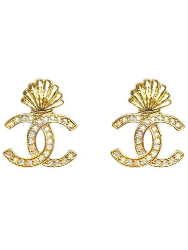 Classic CC logo shell earrings - CHANEL - BALAAN 1