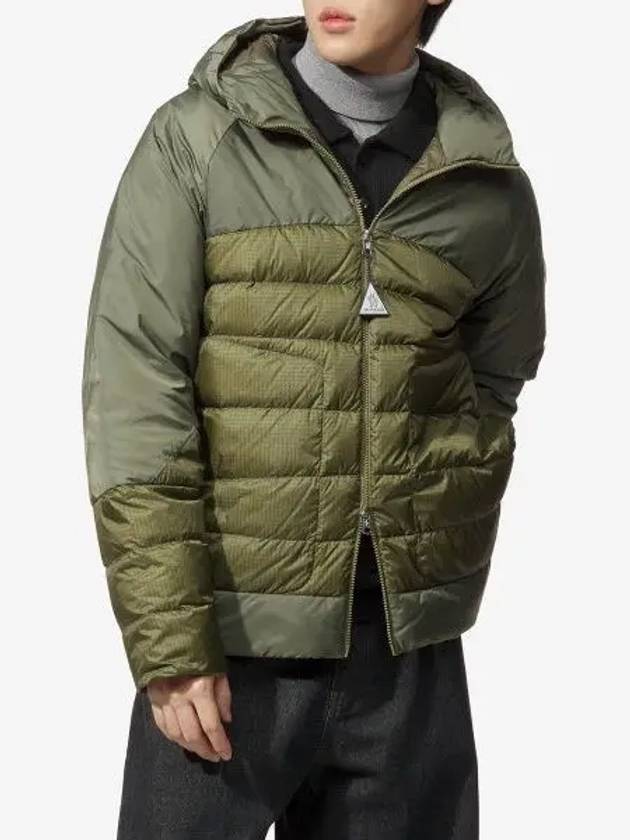 Arm Logo Patch Groas Hood Padding Khaki I20911A00071596VN817 - MONCLER - BALAAN 1