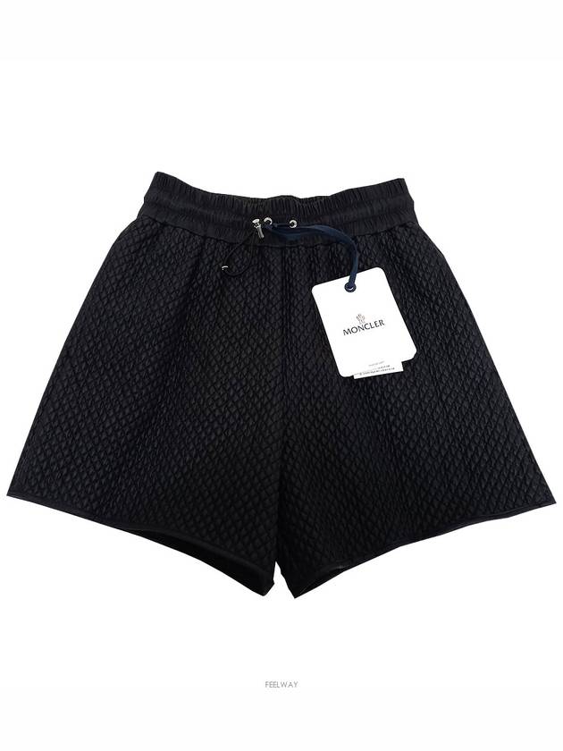 2B00001 5396Q 999 Diamond Quilted Black Shorts Pants - MONCLER - BALAAN 1