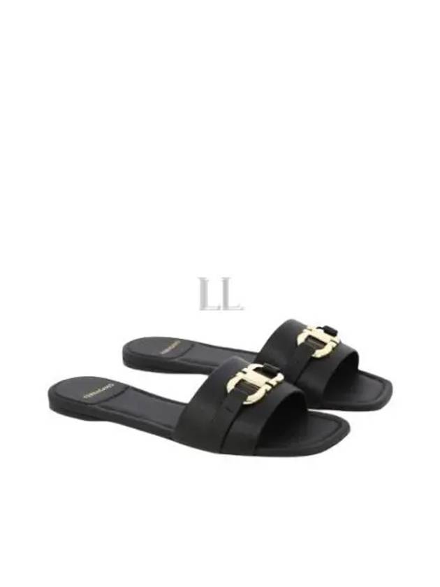 Gancini Ornament Flat Slide Black - SALVATORE FERRAGAMO - BALAAN 2