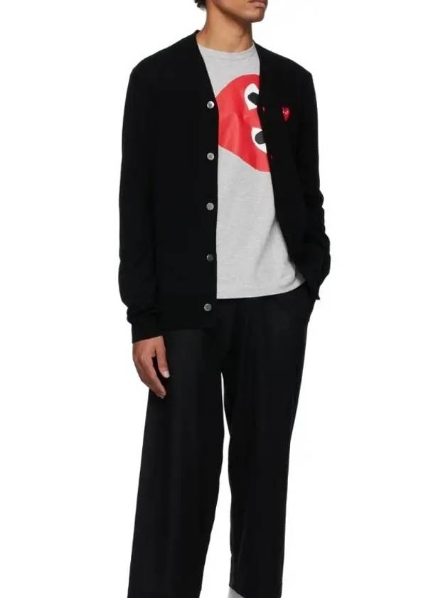 Men's Red Heart Wappen Wool Cardigan Black - COMME DES GARCONS PLAY - BALAAN 5