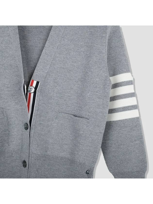 Milano Stitch 4 Bar Classic V Neck Fine Merino Wool Cardigan Grey - THOM BROWNE - BALAAN 5