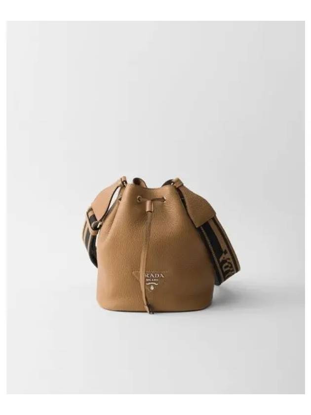 Logo Flo Leather Bucket Bag Caramel - PRADA - BALAAN 2