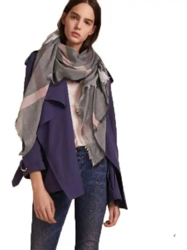 Mega Check Scarf Grey - BURBERRY - BALAAN 11