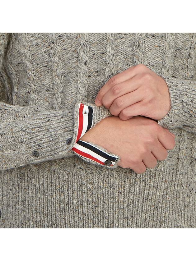 Donegal Twist Cable 4-Bar Classic Crewneck Knit Top Light Grey - THOM BROWNE - BALAAN 10