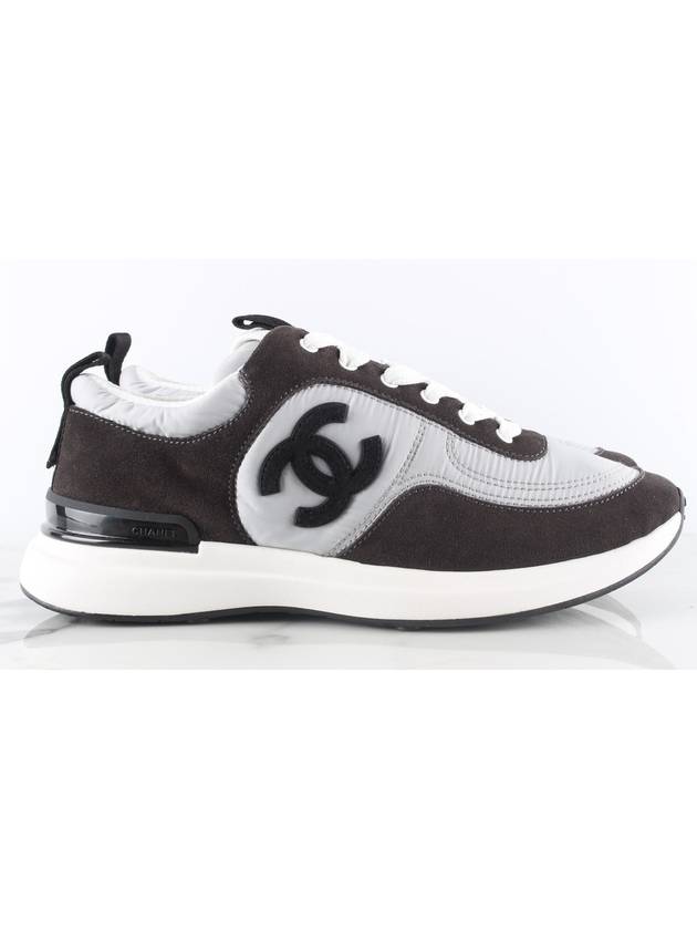 CC logo sneakers - CHANEL - BALAAN 5