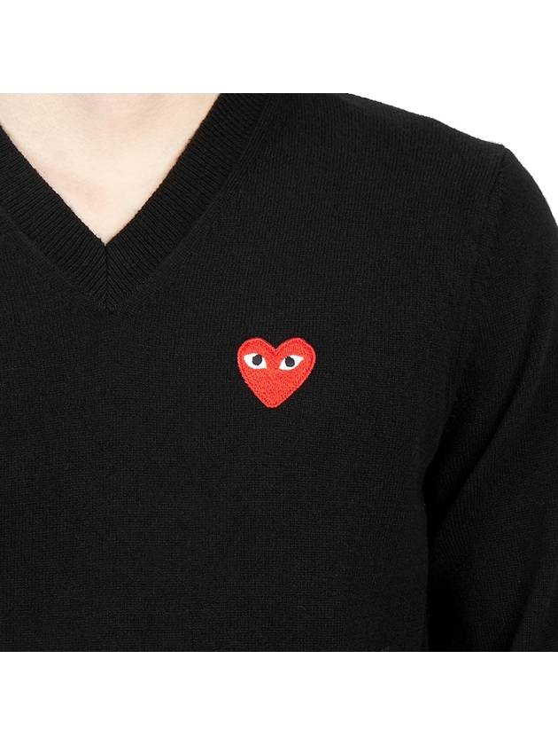 Red Heart Wappen V-Neck Wool Knit P1 N002 1 Black - COMME DES GARCONS - BALAAN 9