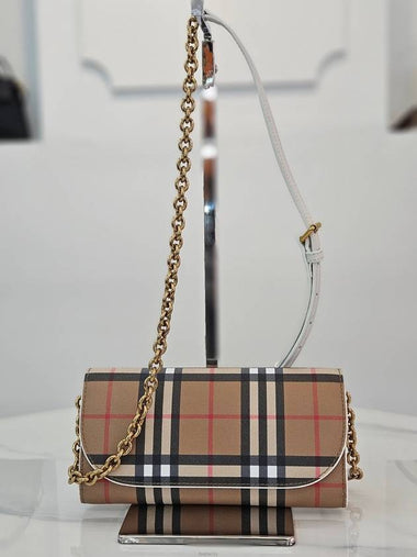 Checked white cross bag 4500496863 Unused - BURBERRY - BALAAN 1