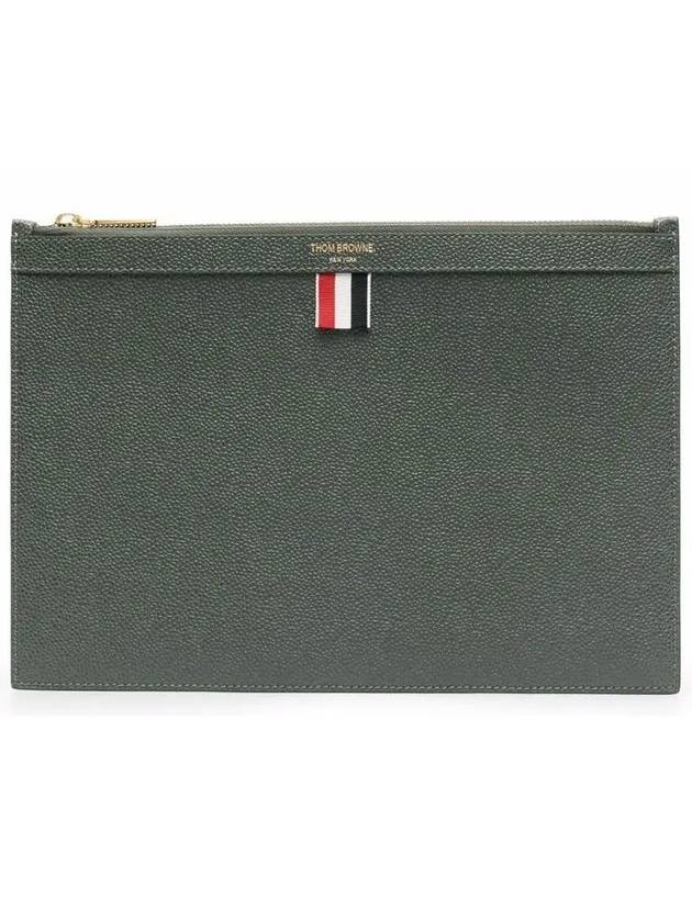 Pebble Grain Three Stripes Zipper Small Clutch Bag Dark Grey - THOM BROWNE - BALAAN 2