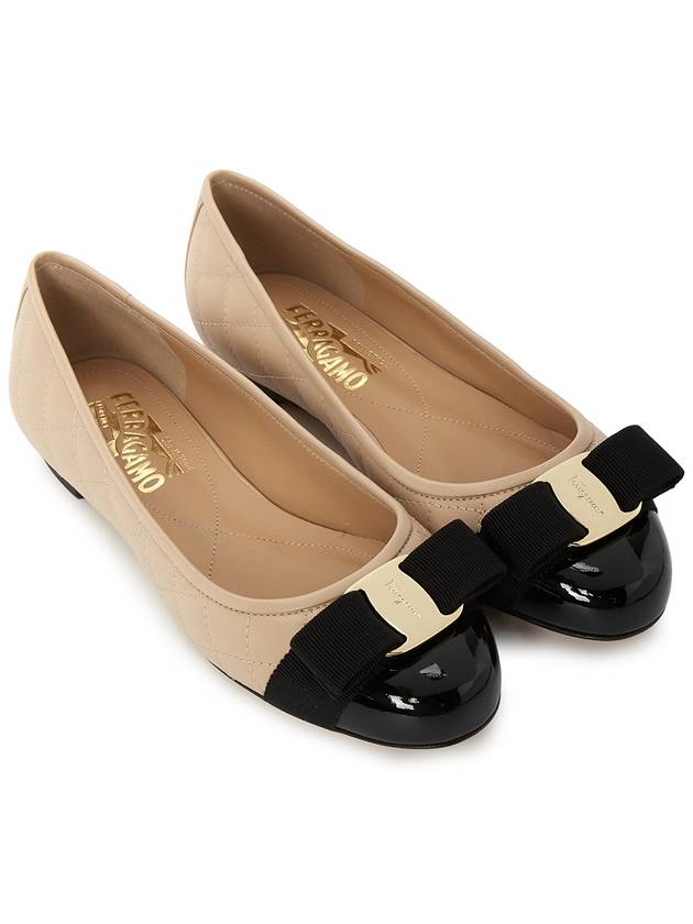 Exclusive special price limited to 30 units Ferragamo VARINAQ NERO 0702228 1 Women s flat shoes foot width C - SALVATORE FERRAGAMO - BALAAN 3