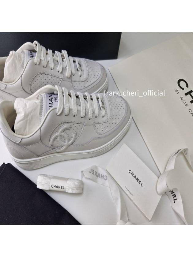 CC Logo Calfskin Low Top Sneakers White - CHANEL - BALAAN 5