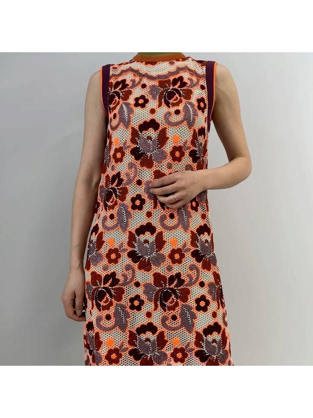 Burberry Edna Floral Crochet Shift Dress, Brand Size 12 (US Size 10) - BURBERRY - BALAAN 1