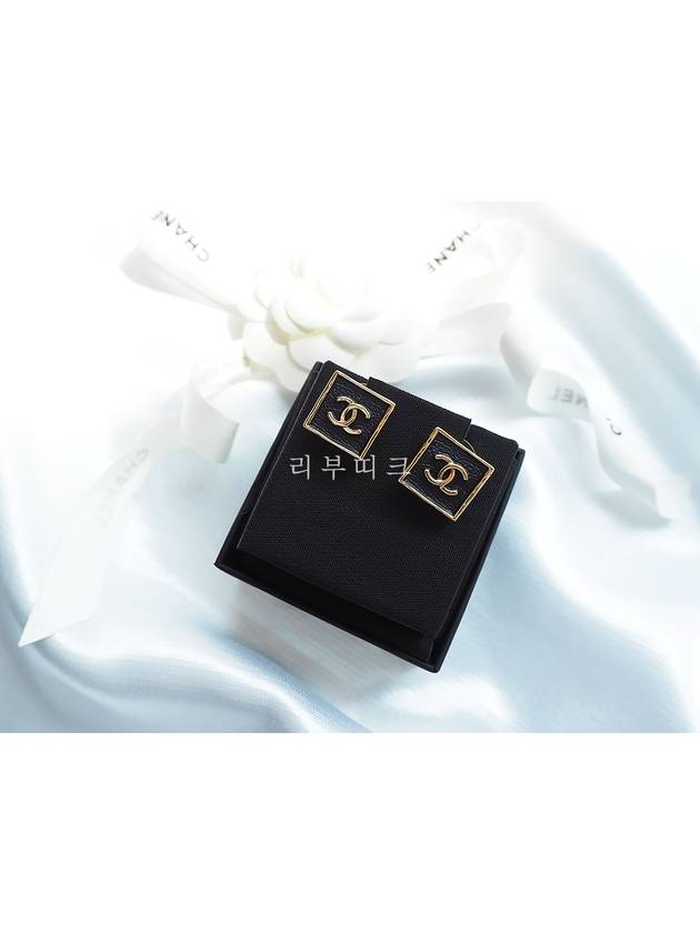 CC Logo Square Leather Metal Earrings Earrings Black Gold ABA757 - CHANEL - BALAAN 5