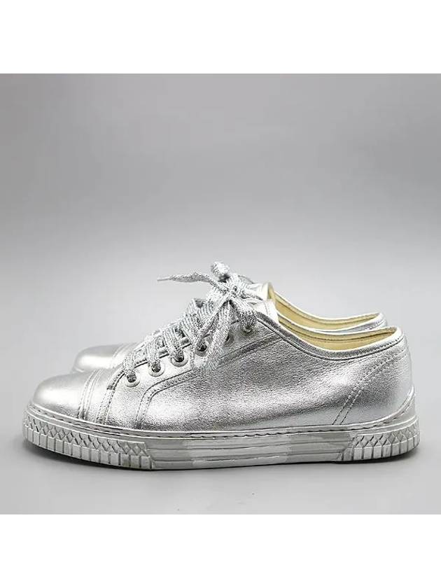 G33364 Silver Metallic Lace Up Sneakers 40 - CHANEL - BALAAN 4