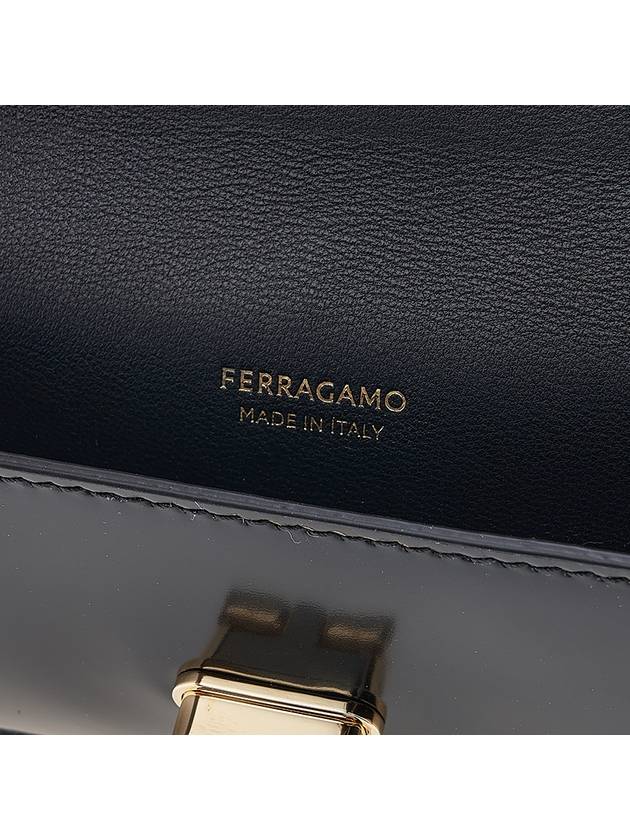 Women's Logo Closure Card Wallet Black - SALVATORE FERRAGAMO - BALAAN 10