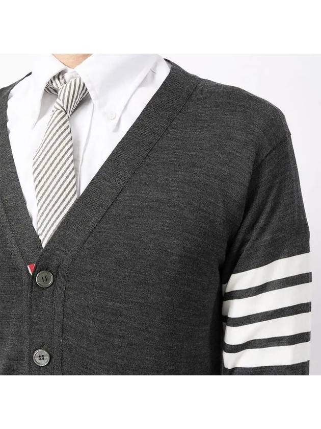 Men's Sustainable Classic Diagonal Wool Cardigan Dark Grey - THOM BROWNE - BALAAN 4