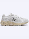 725v1 Low Top Sneakers Ivory - NEW BALANCE - BALAAN 3