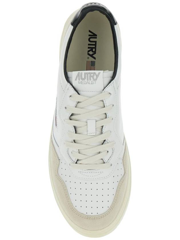 'Medalist Low' White Low Top Sneakers With Side Logo Detail In Leather And Suede Man - AUTRY - BALAAN 4