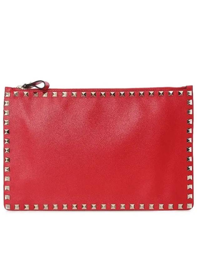 Rockstud Leather Clutch Bag Red - VALENTINO - BALAAN 2