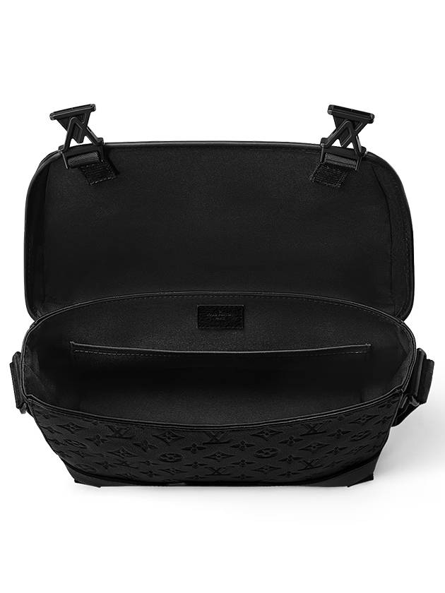 Voyager PM Messenger Bag Black - LOUIS VUITTON - BALAAN 4