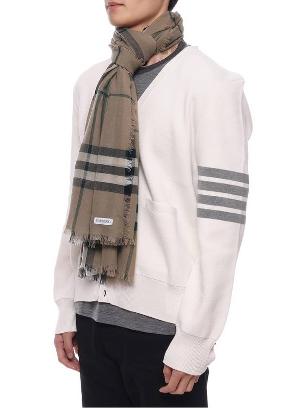 Raw Cut Checked Wool Scarf Brown - BURBERRY - BALAAN 5