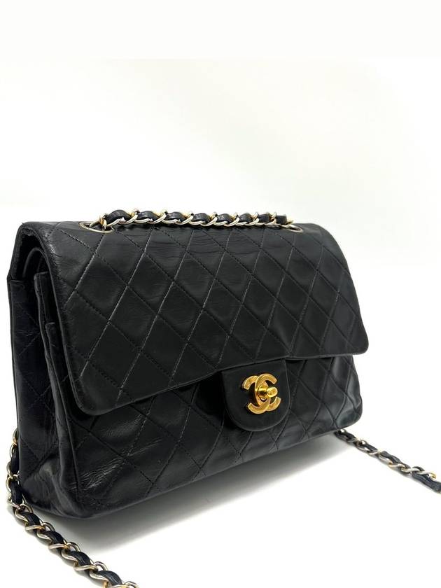 Lambskin classic medium shoulder bag - CHANEL - BALAAN 4