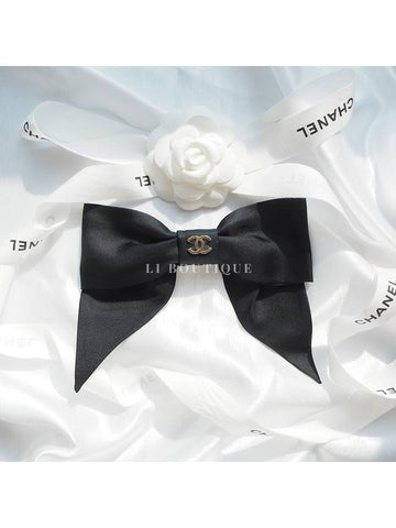 CC Logo Ribbon Silk Hairpin Black AA9854 - CHANEL - BALAAN 1