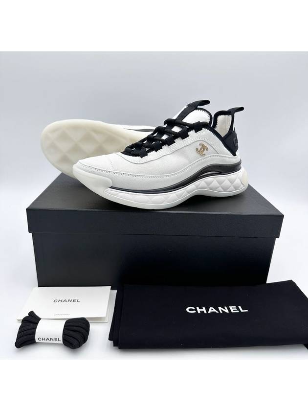 Logo Mixed Fibers Suede Low Top Sneakers White - CHANEL - BALAAN 7